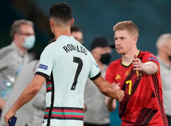 阿什利·科尔打造他心目中最完美的英超后卫（阿什利·科尔心目中最理想的英超后卫画像）