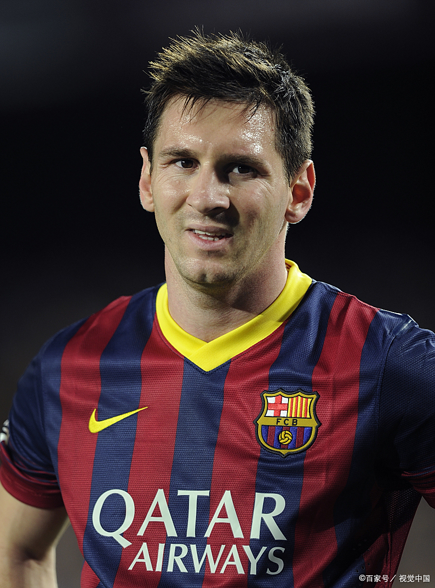 原曼联青年队球员目前正在卖蛋糕，他是小麦、拉什福德前队友（昔日曼联青训球员改行卖蛋糕，曾与小麦、拉什福德同队）